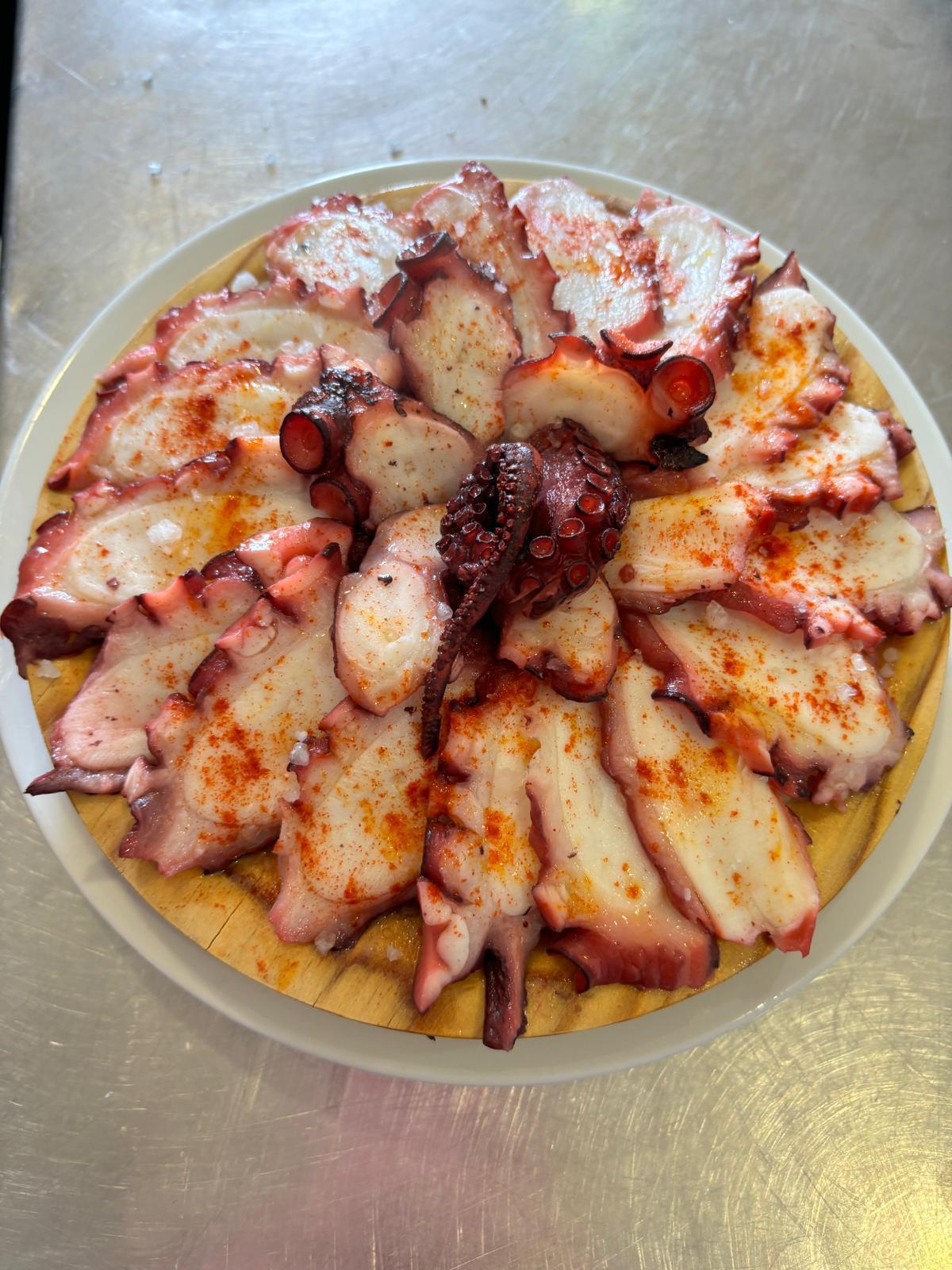 Pulpo a la gallega con pimentón